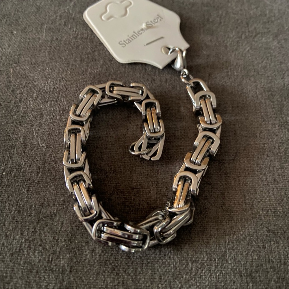 Stainless steel unisex Byzantine link bracelet, 8.5”, NWT